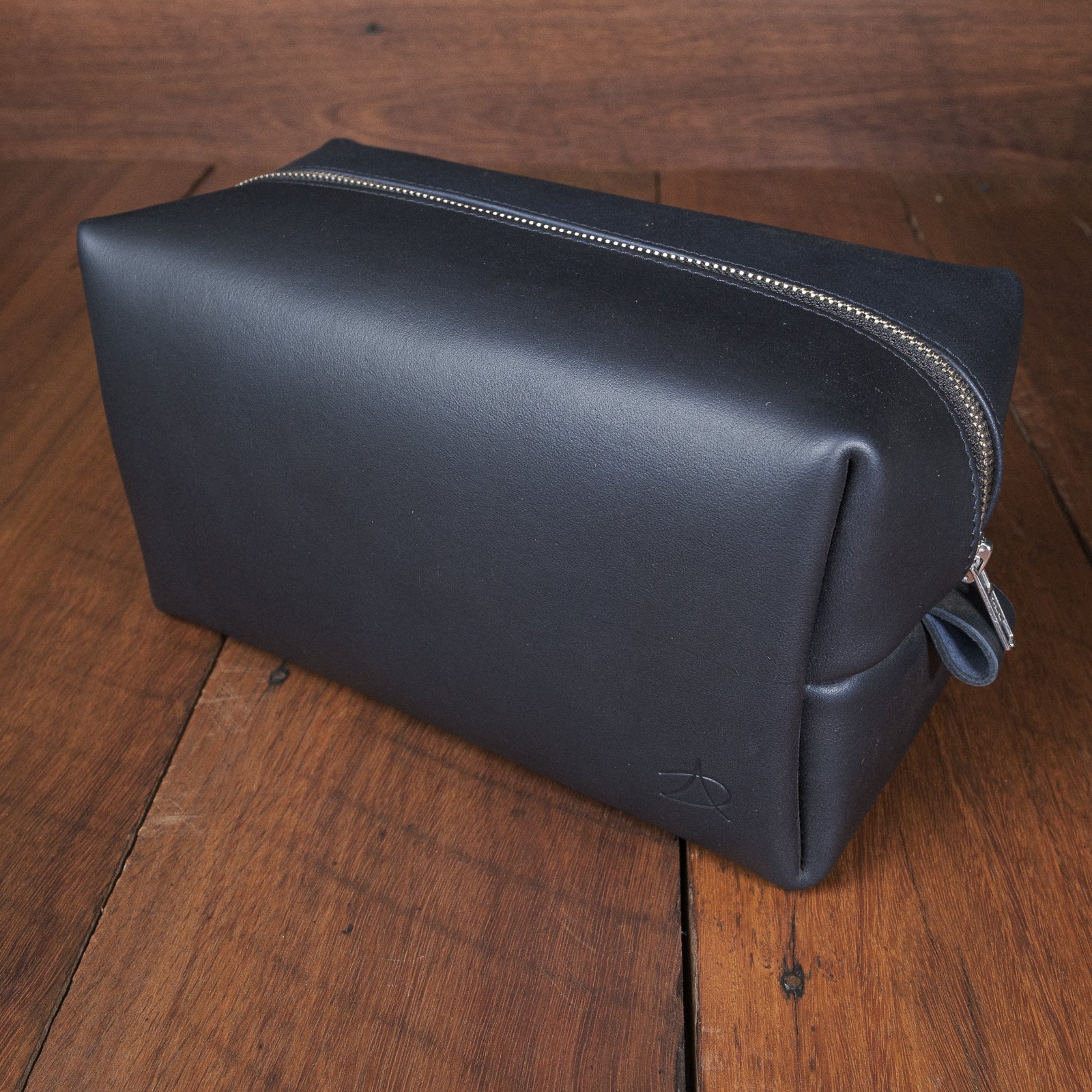 Leather Toiletries Bag - Navy