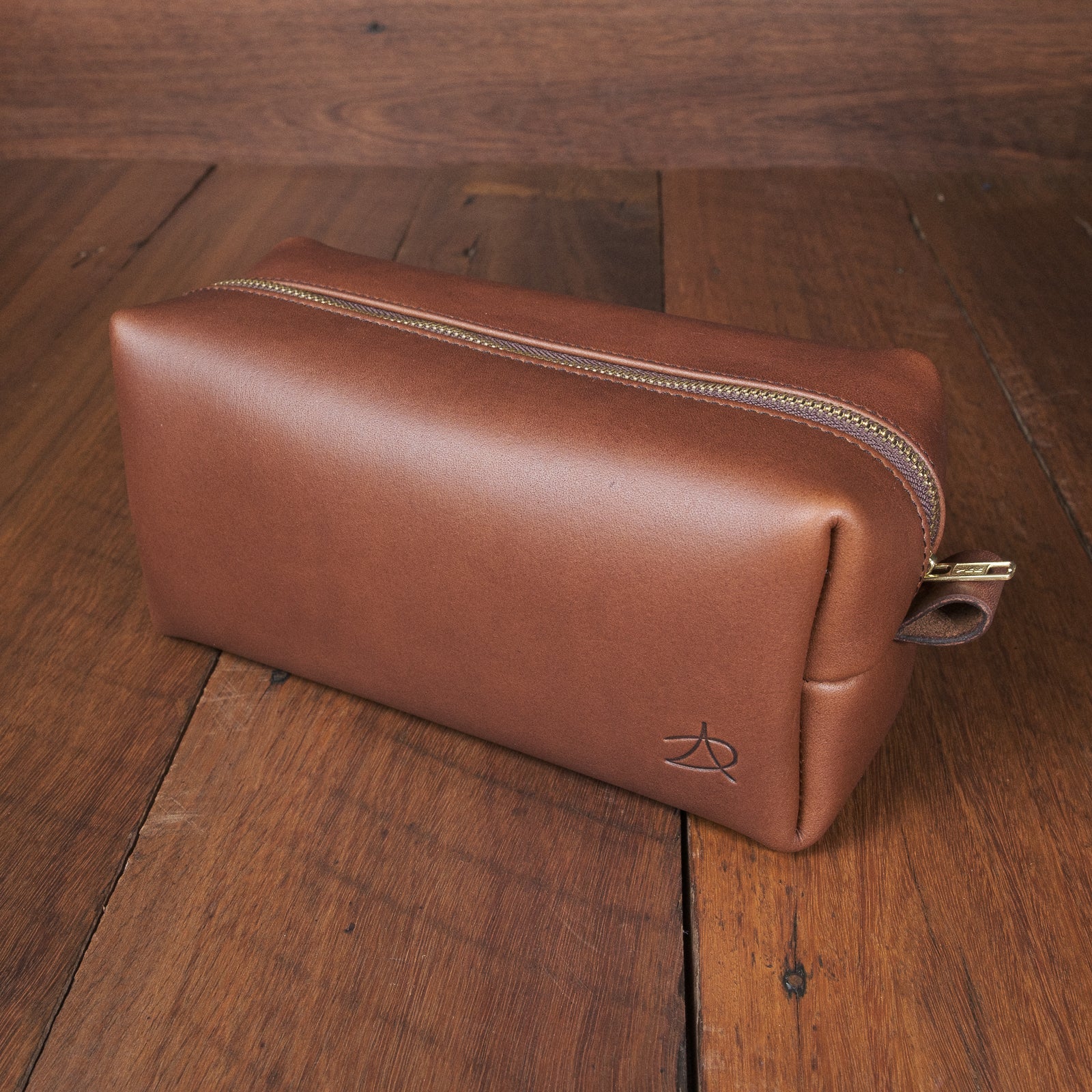 Leather Toiletries Bag - Golden Brown